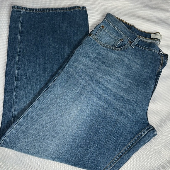 Men’s Levi’s 557 relaxed boot jeans - Picture 1 of 9